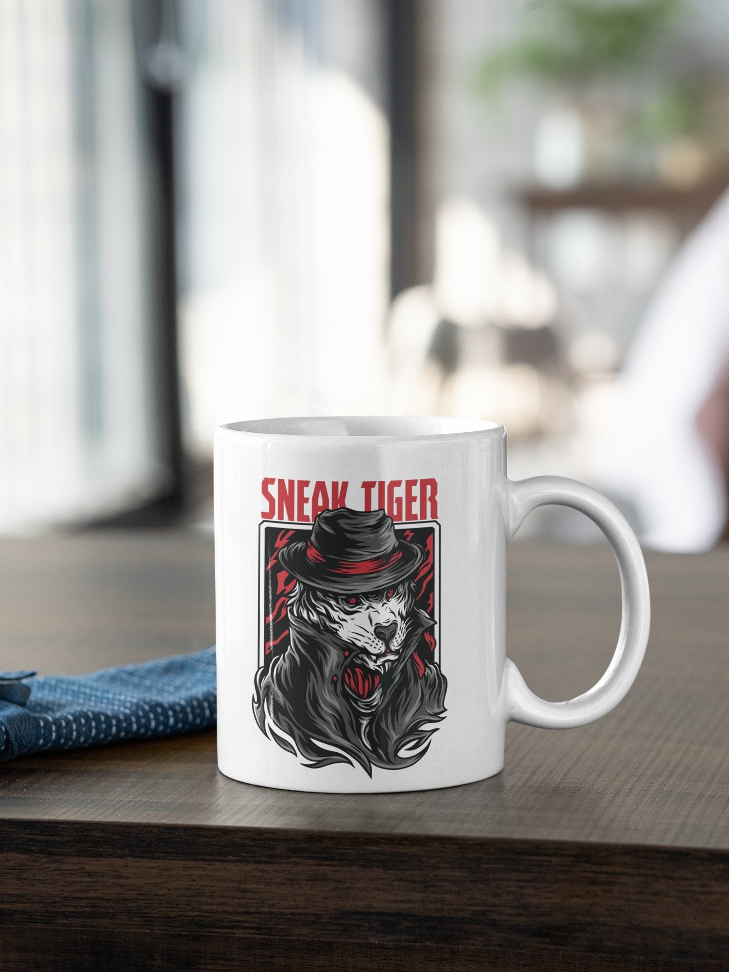 Sneak Tiger Tee - Wow T-Shirts